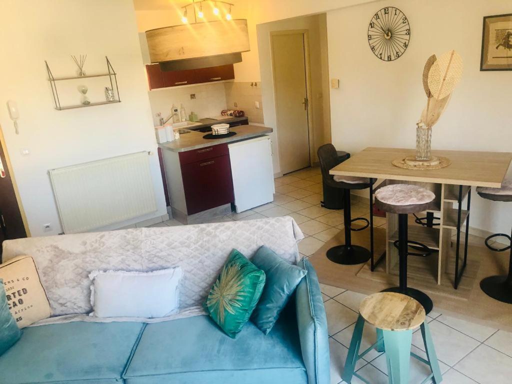 Appartement Le Camelia à Tallard Extérieur photo